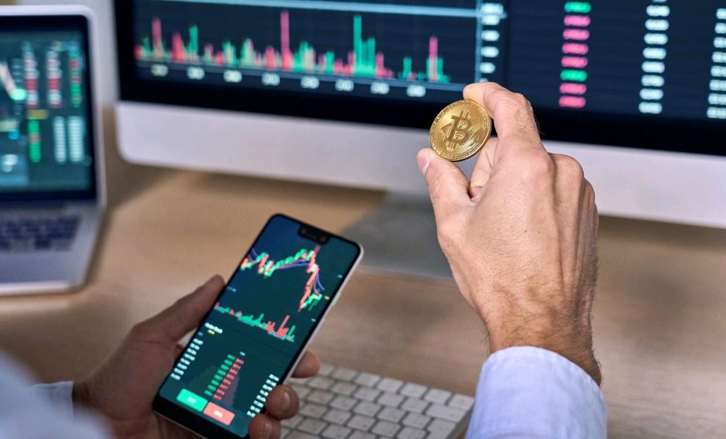 Cryptocurrency Crash and Recovery Strategies to Manage Mar